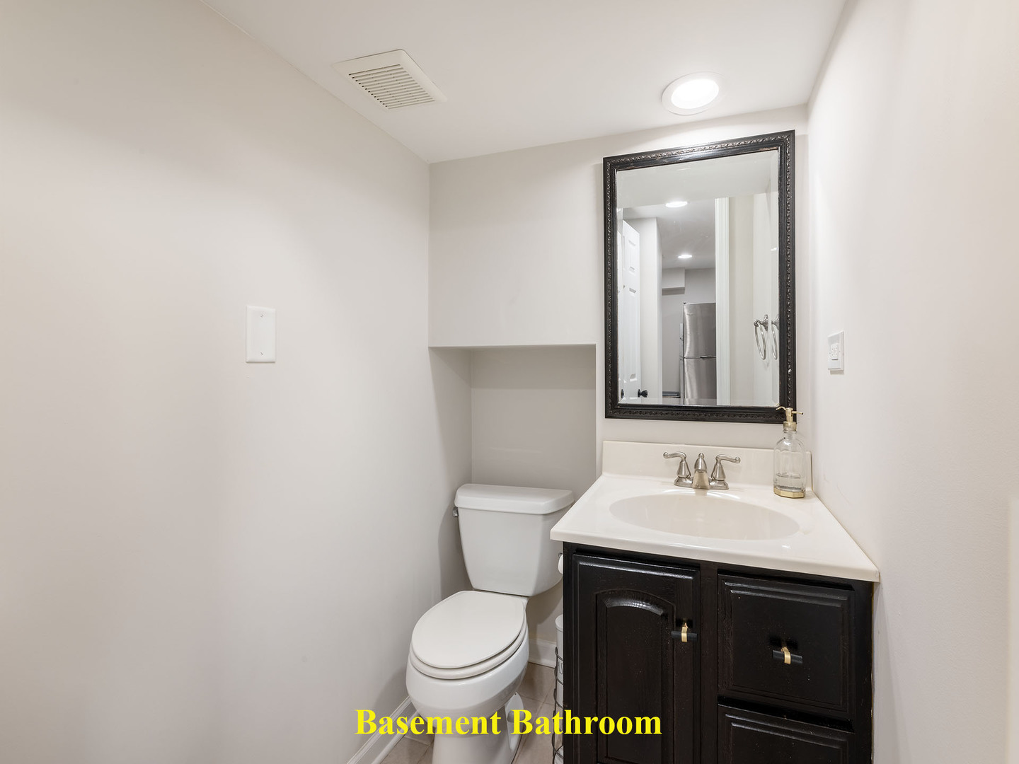 1649 Park Avenue, Hanover Park, IL 60133