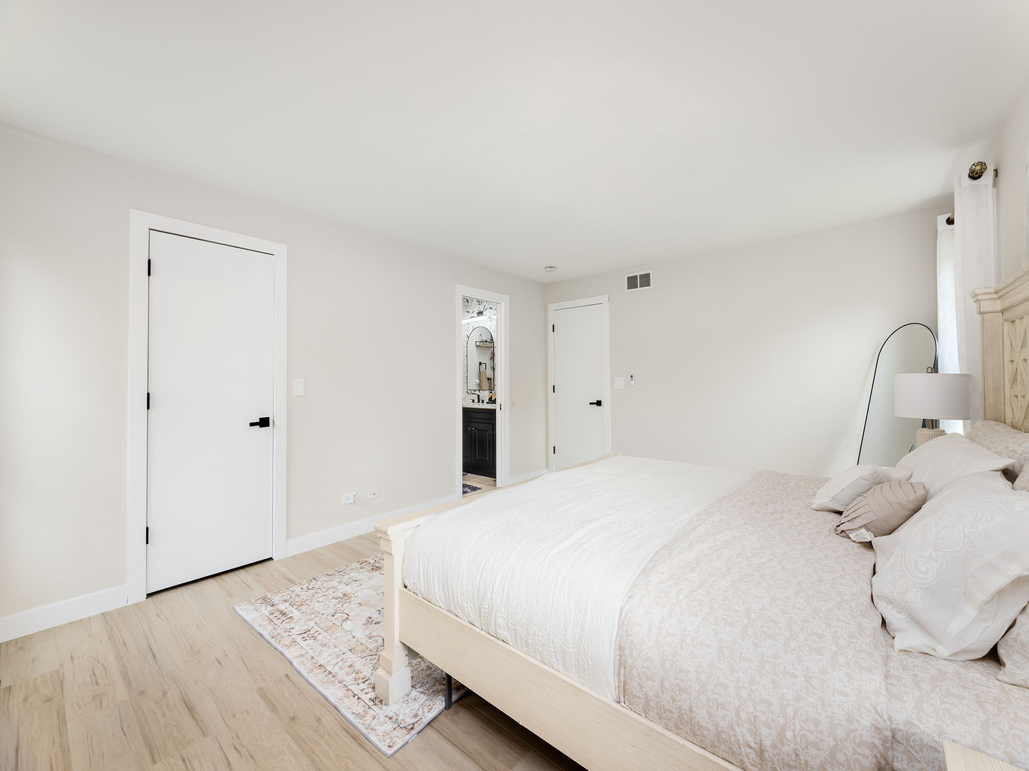 1649 Park Avenue, Hanover Park, IL 60133