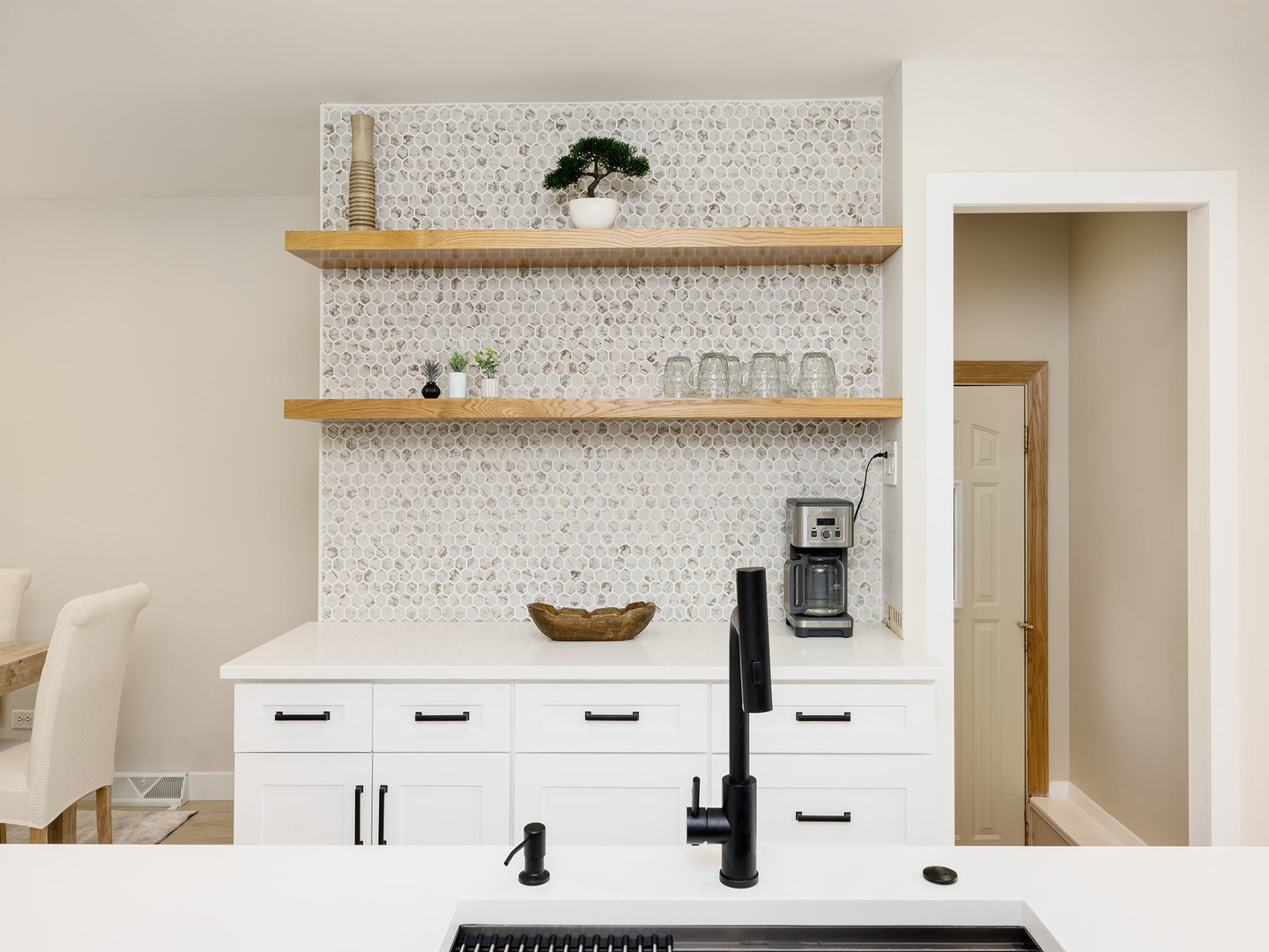 1649 Park Avenue, Hanover Park, IL 60133