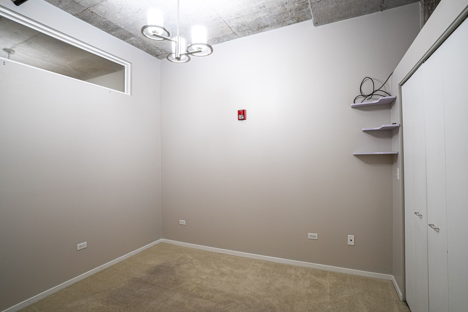 933 W Van Buren Street #404, Chicago, IL 60607