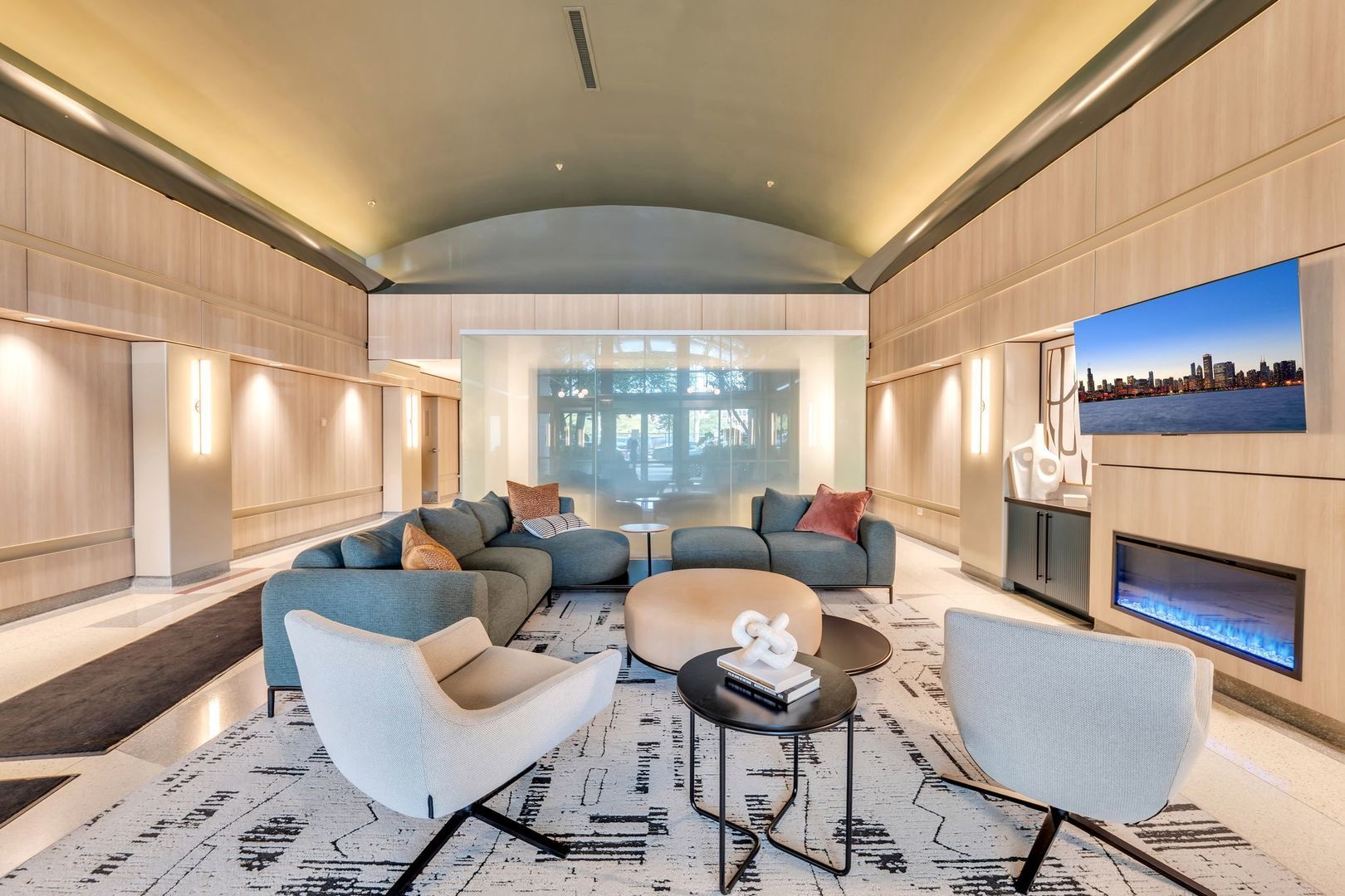 933 W Van Buren Street #404, Chicago, IL 60607