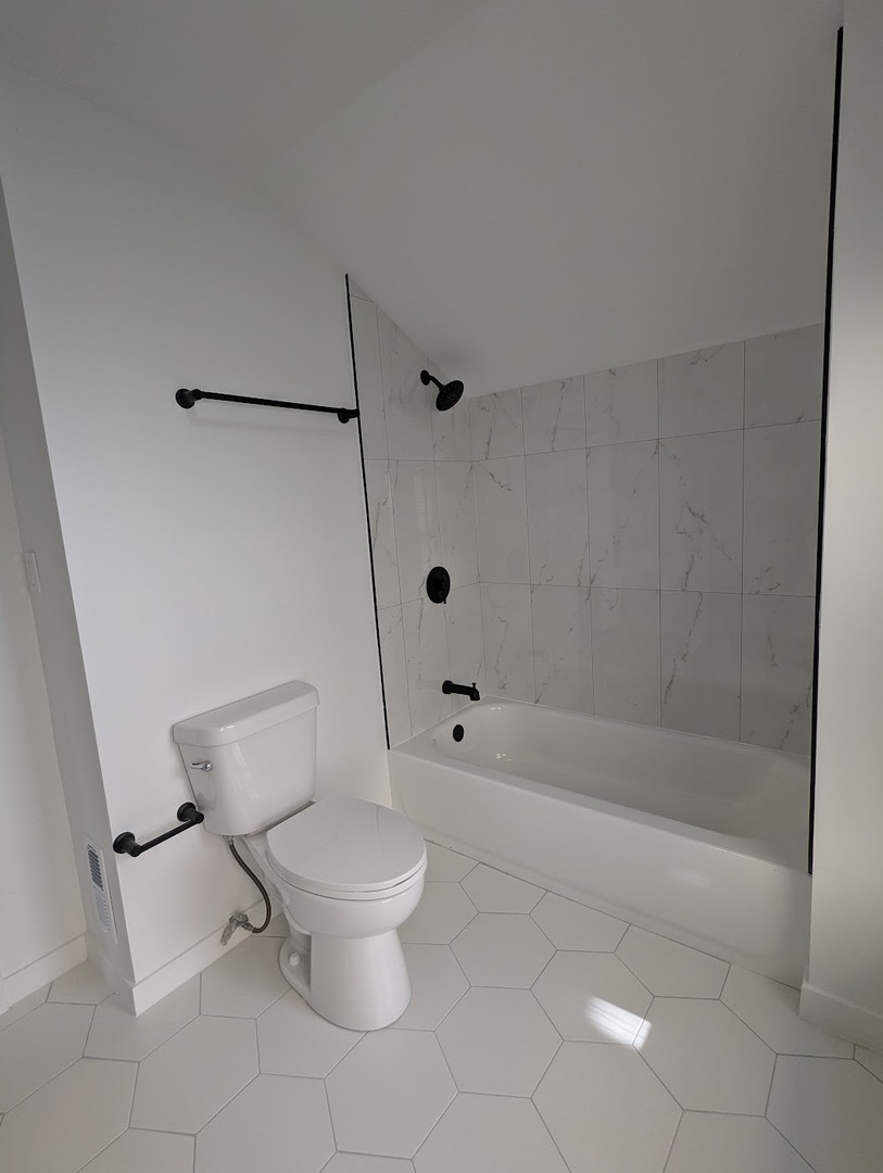 8952 S Aberdeen Street, Chicago, IL 60620