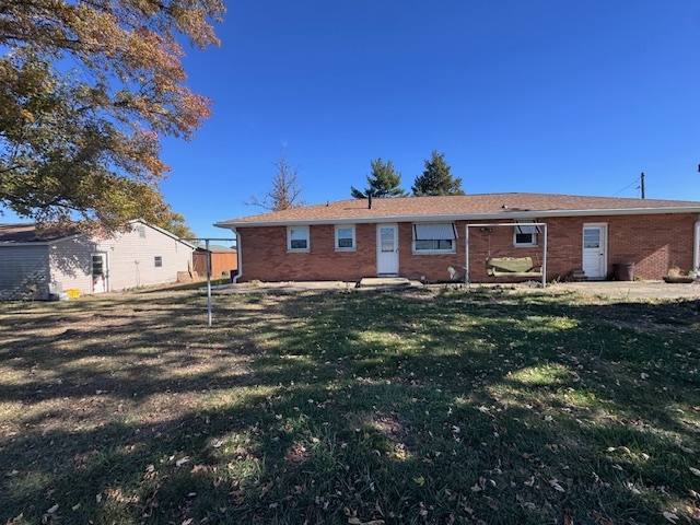 9538 N 1250 East Road, Shirley, IL 61772