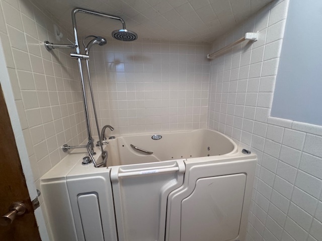 9538 N 1250 East Road, Shirley, IL 61772