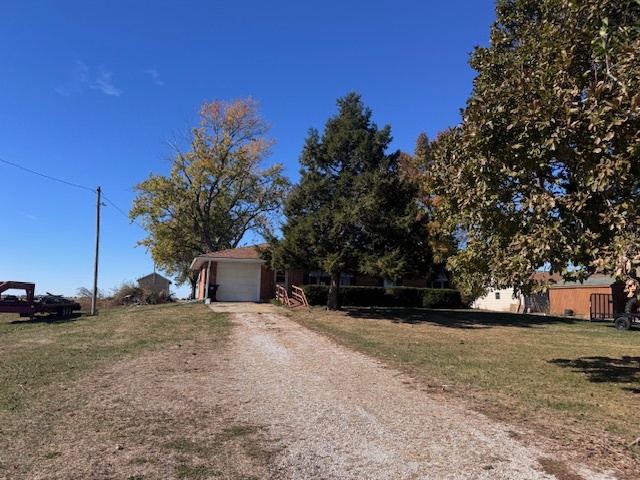 9538 N 1250 East Road, Shirley, IL 61772