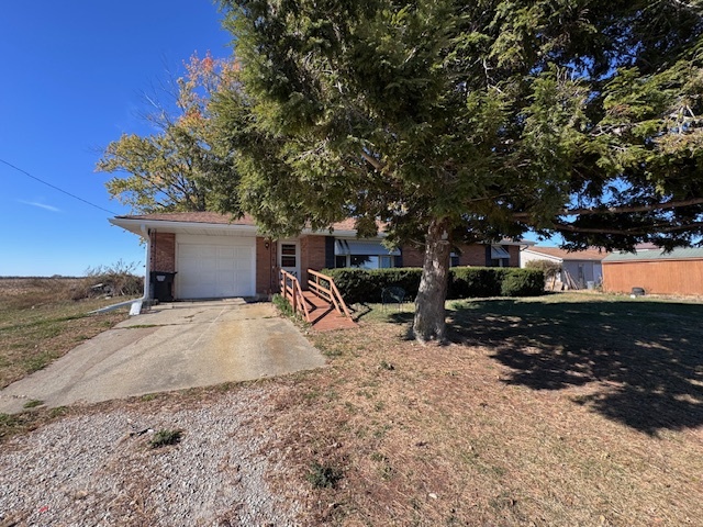 9538 N 1250 East Road, Shirley, IL 61772