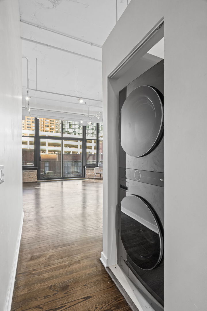 333 W Hubbard Street #502, Chicago, IL 60654