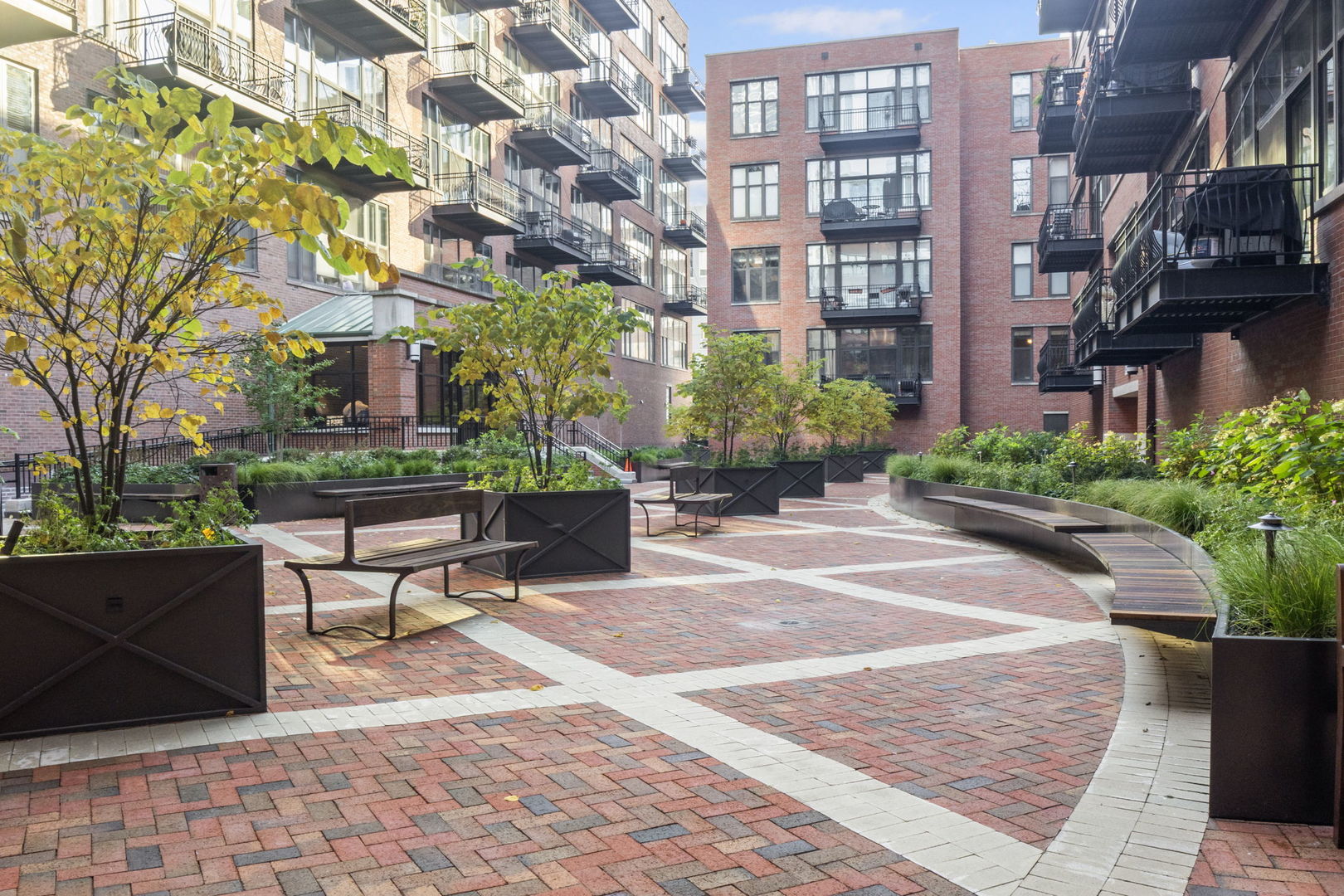 333 W Hubbard Street #502, Chicago, IL 60654