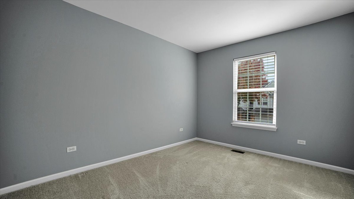 1706 Buckingham Drive, Des Plaines, IL 60018