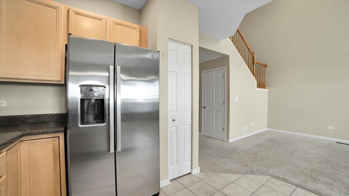 1706 Buckingham Drive, Des Plaines, IL 60018