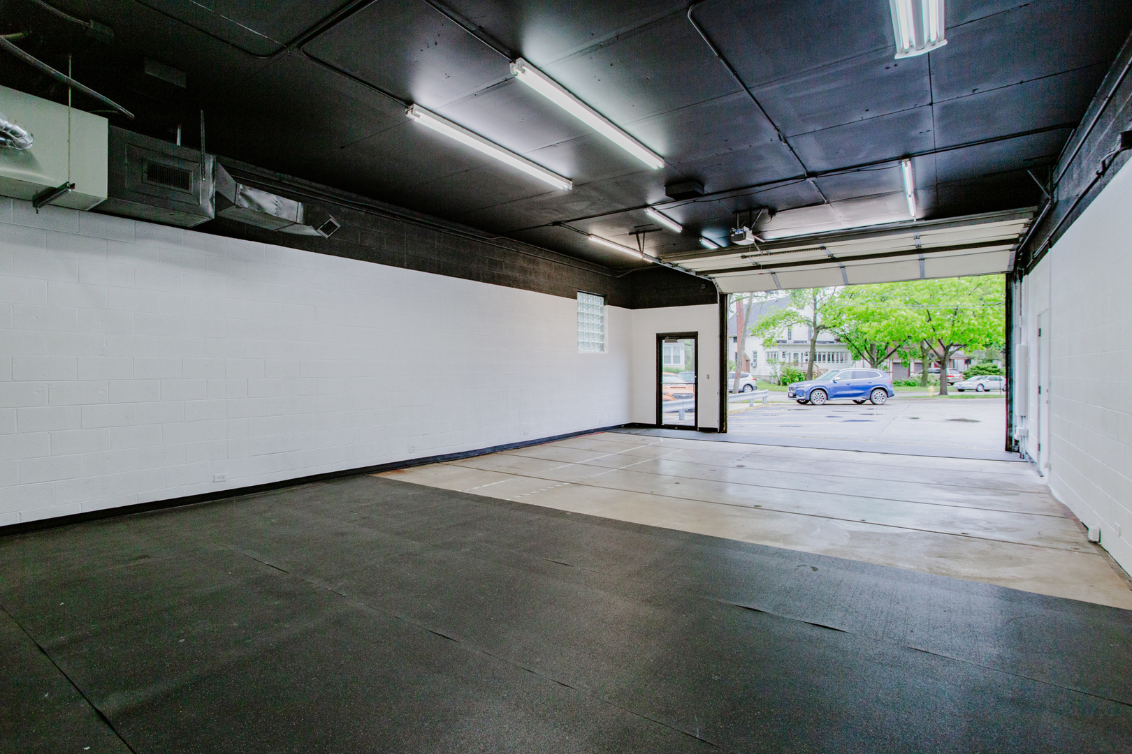 831 W Touhy Avenue, Park Ridge, IL 60068