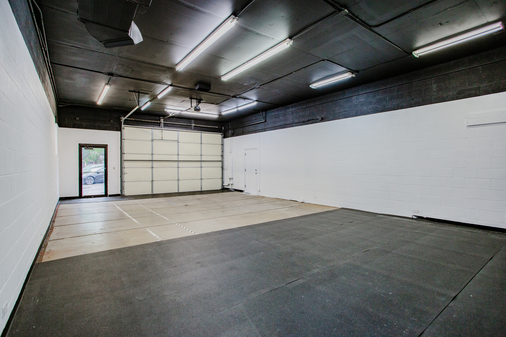 831 W Touhy Avenue, Park Ridge, IL 60068