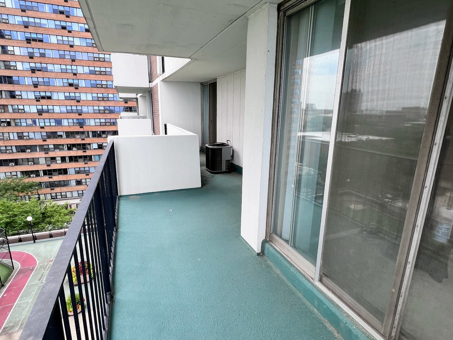 6033 N Sheridan Road #8G, Chicago, IL 60660