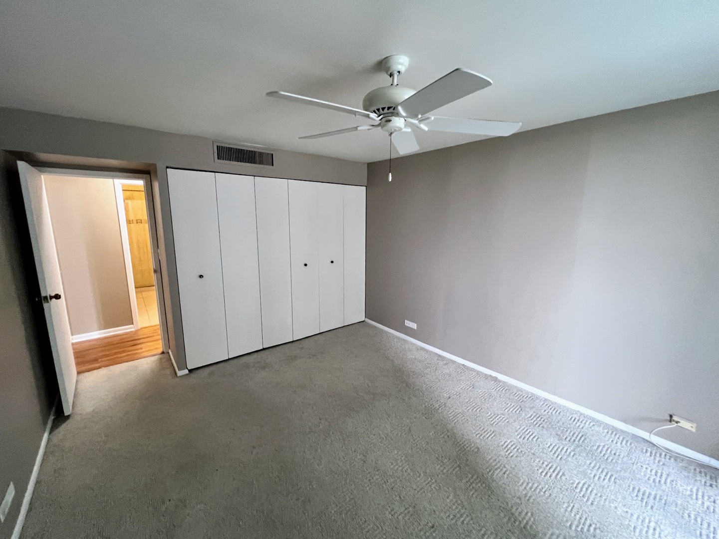 6033 N Sheridan Road #8G, Chicago, IL 60660