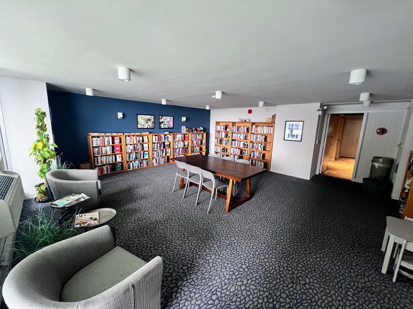 6033 N Sheridan Road #8G, Chicago, IL 60660