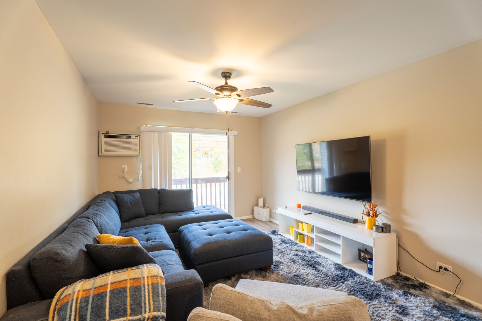 774 Terrace Court #T, Elgin, IL 60120