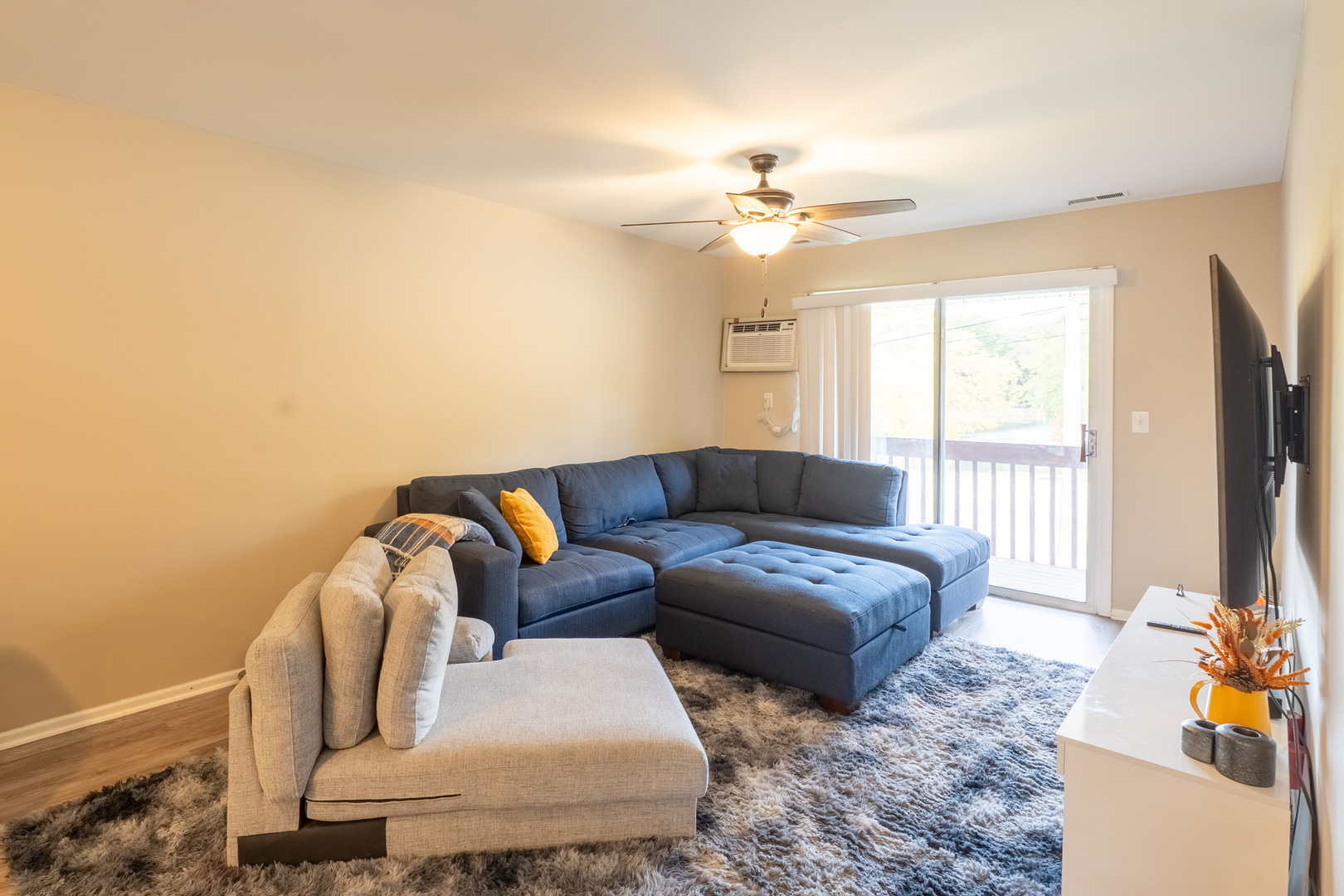 774 Terrace Court #T, Elgin, IL 60120