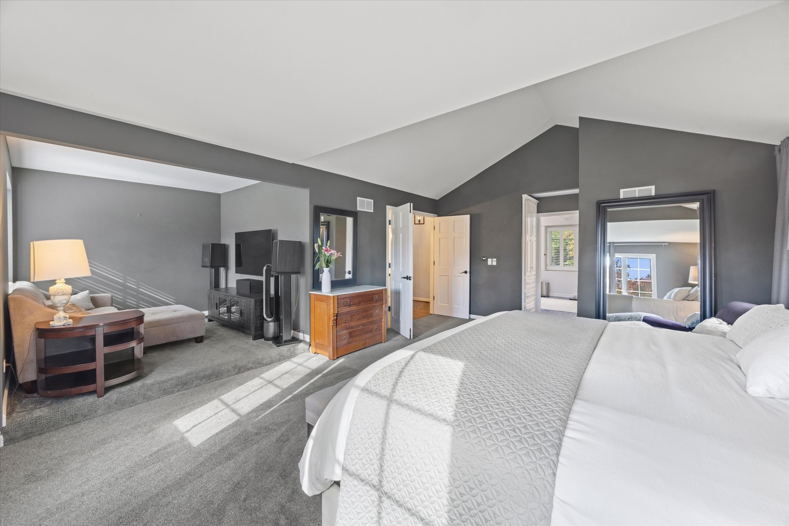 245 Meadowbrook Lane, Hinsdale, IL 60521