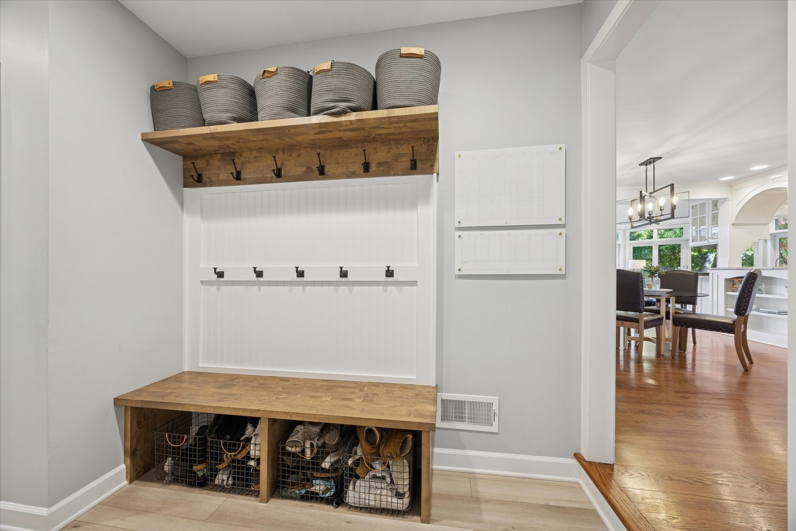 245 Meadowbrook Lane, Hinsdale, IL 60521