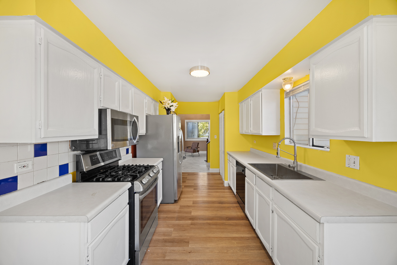 1256 Concord Drive, Elgin, IL 60120