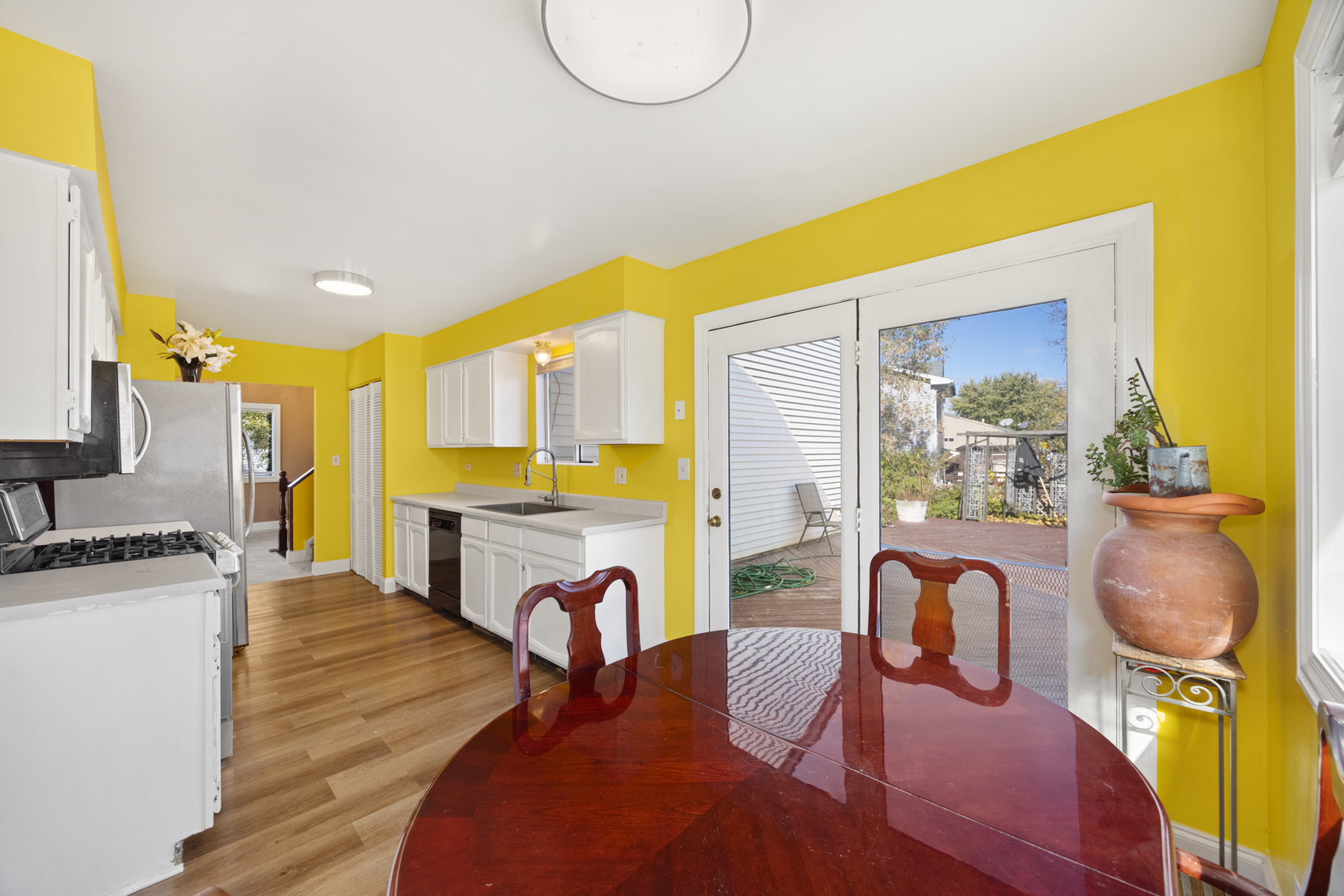 1256 Concord Drive, Elgin, IL 60120