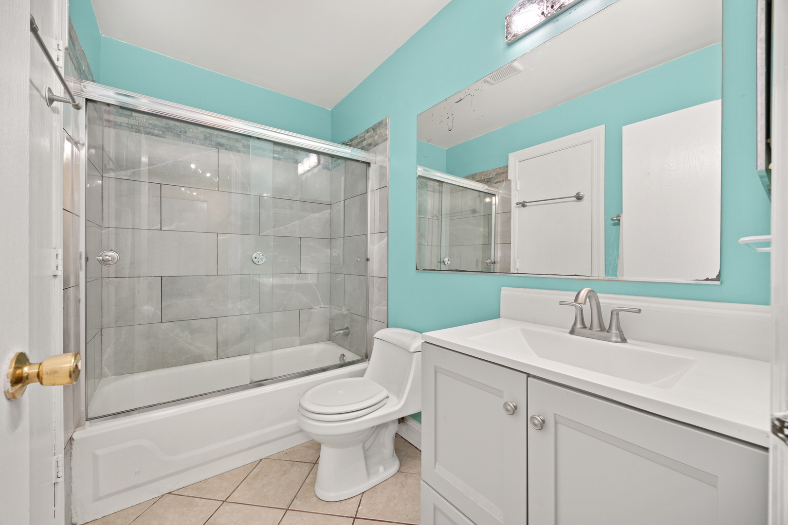 1256 Concord Drive, Elgin, IL 60120