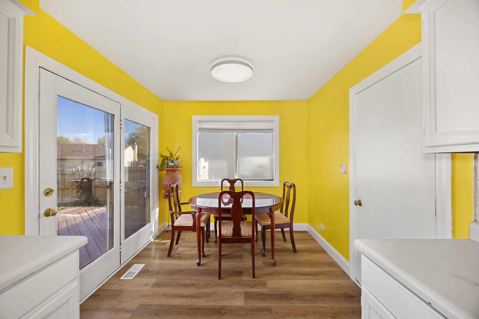 1256 Concord Drive, Elgin, IL 60120