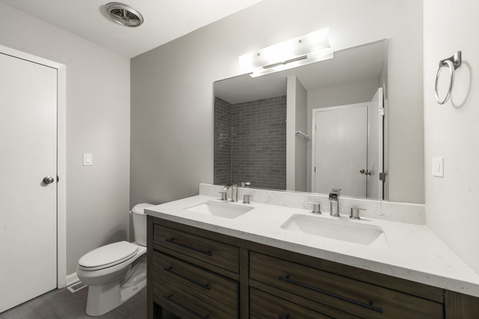 602 Bryn Mawr Court #602, Schaumburg, IL 60194