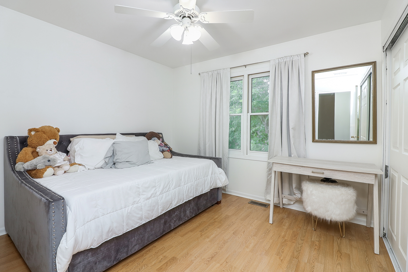 3 Hickory Oaks Court, Bolingbrook, IL 60490