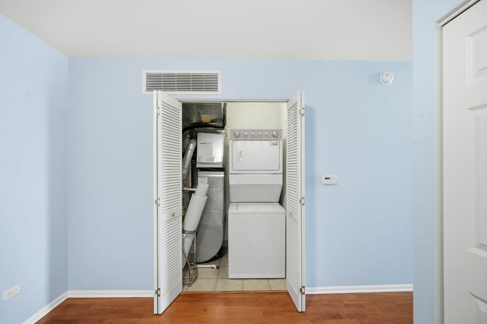 390 W Mahogany Court #606, Palatine, IL 60067