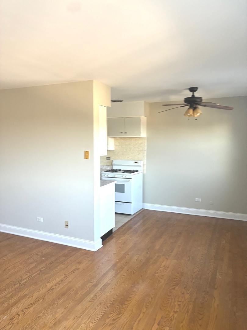 6300 W Irving Park Road #405, Chicago, IL 60634