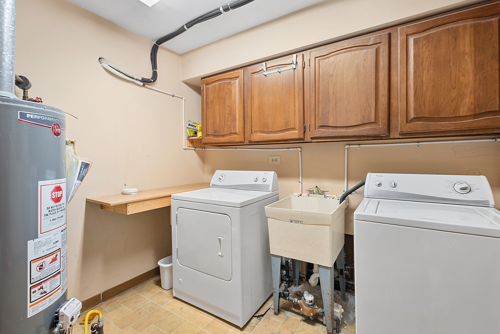 Willow Springs, IL 60480