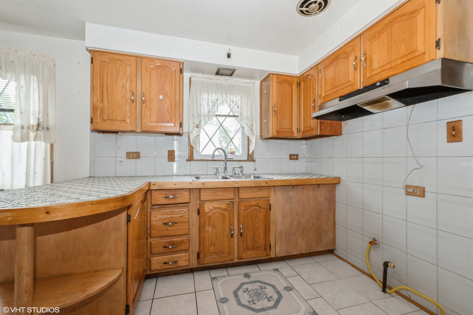 5515 S Oakley Avenue, Chicago, IL 60636