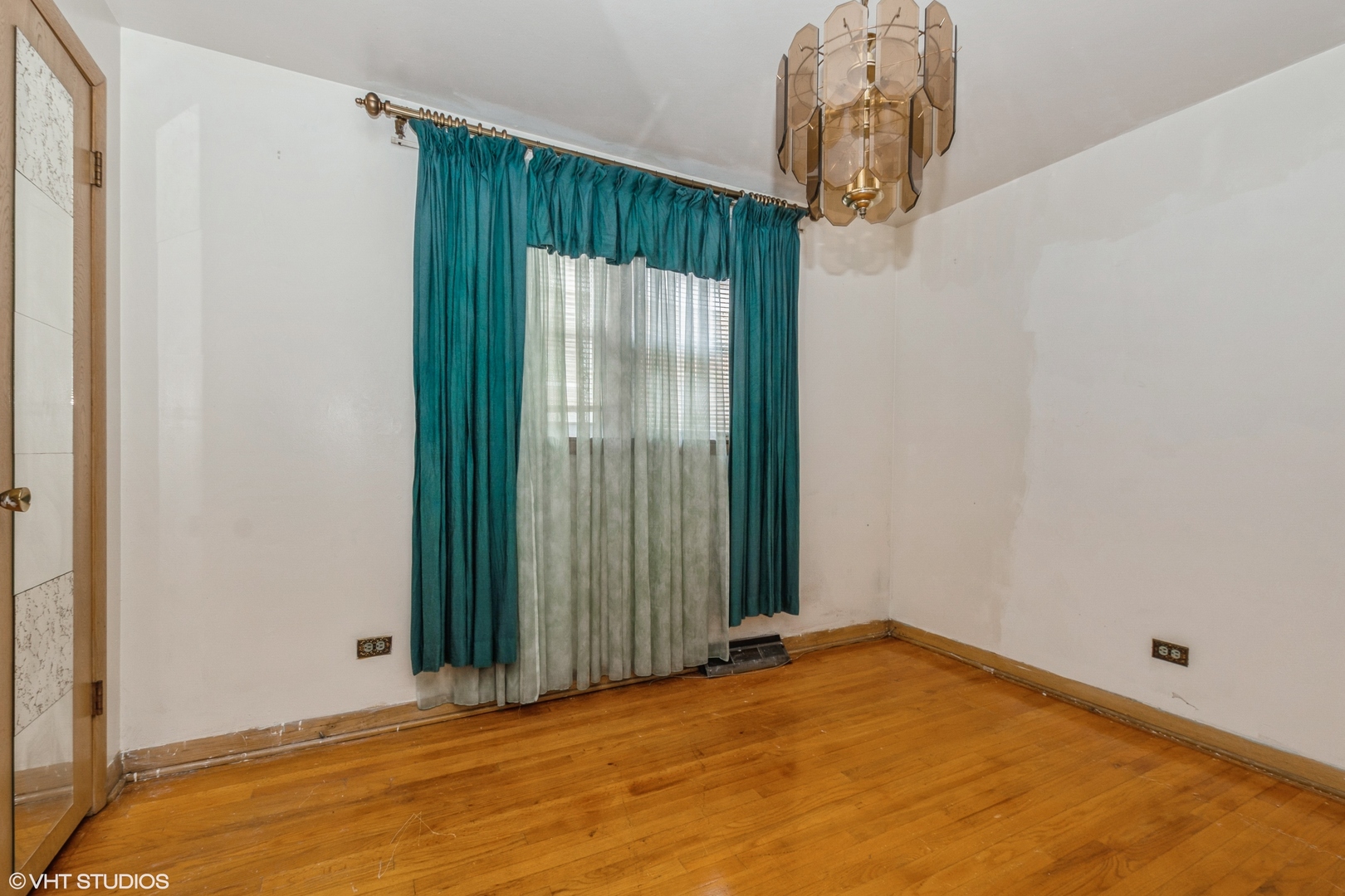 5515 S Oakley Avenue, Chicago, IL 60636