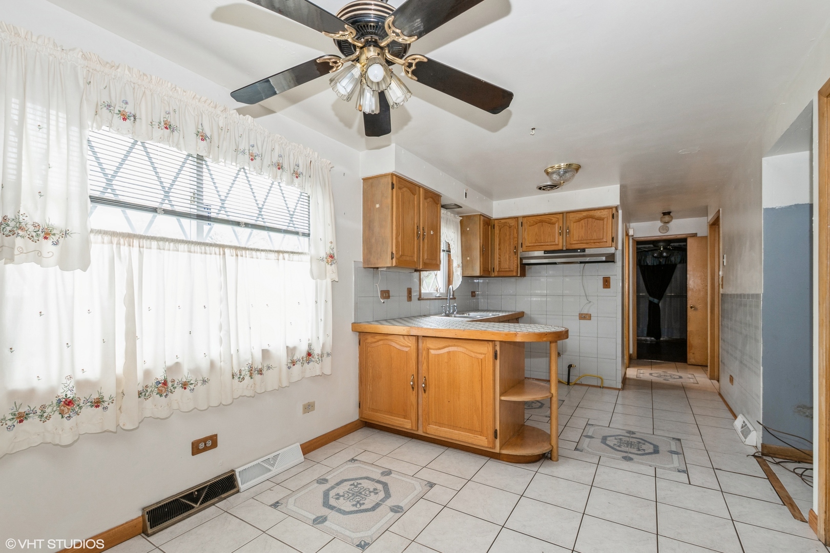 5515 S Oakley Avenue, Chicago, IL 60636