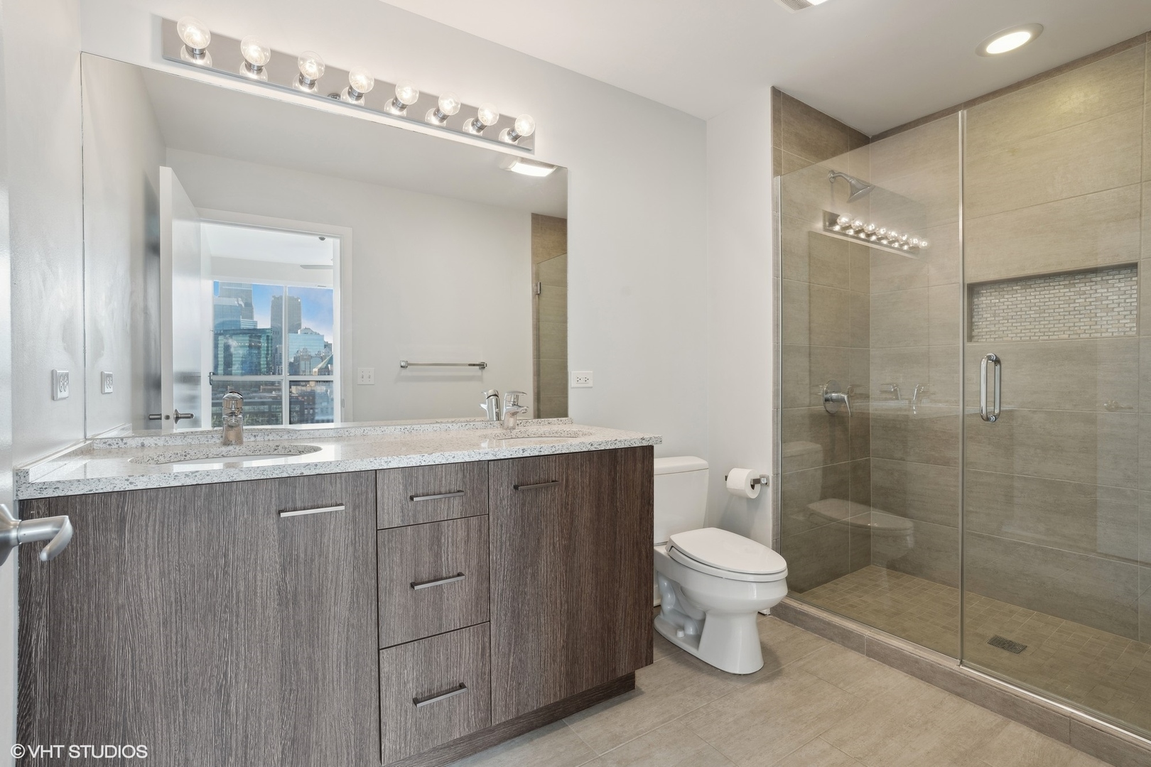 303 W OHIO Street #3206, Chicago, IL 60654