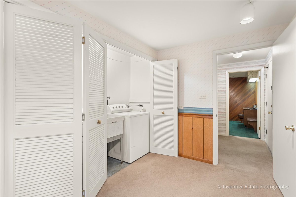 814 S Saylor Avenue, Elmhurst, IL 60126