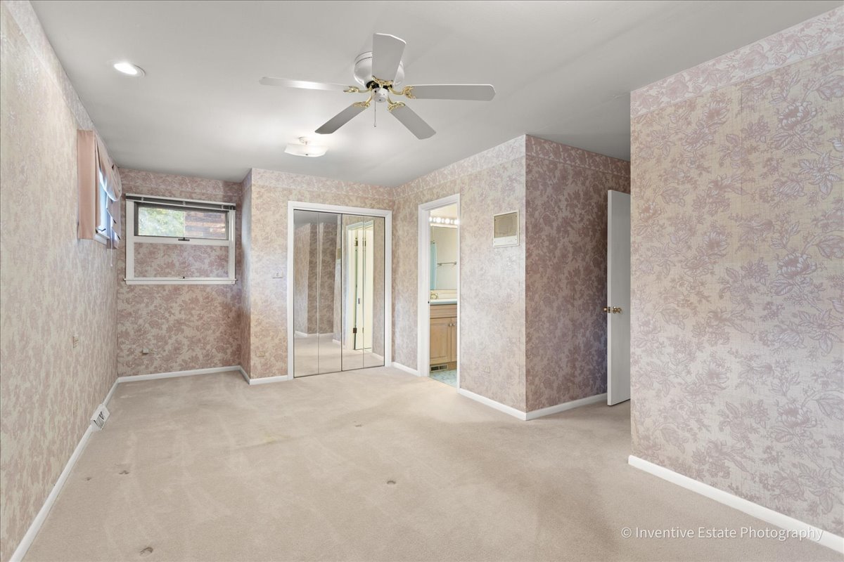 814 S Saylor Avenue, Elmhurst, IL 60126