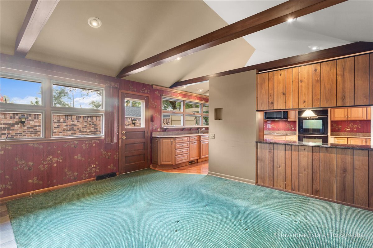 814 S Saylor Avenue, Elmhurst, IL 60126