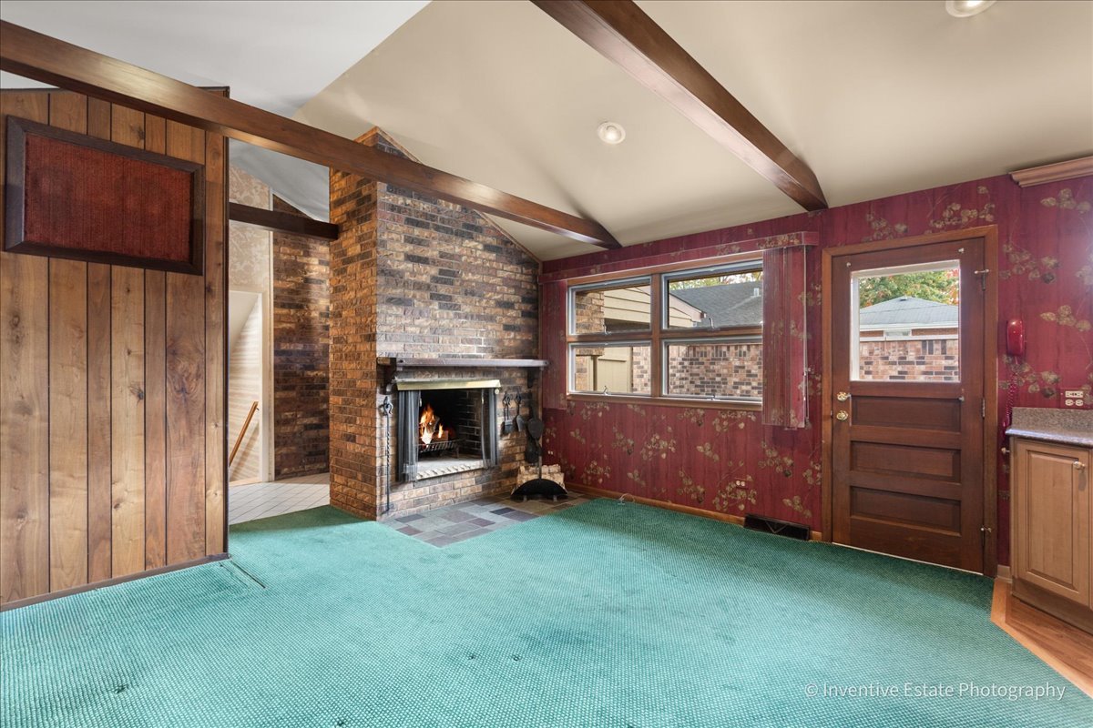 814 S Saylor Avenue, Elmhurst, IL 60126