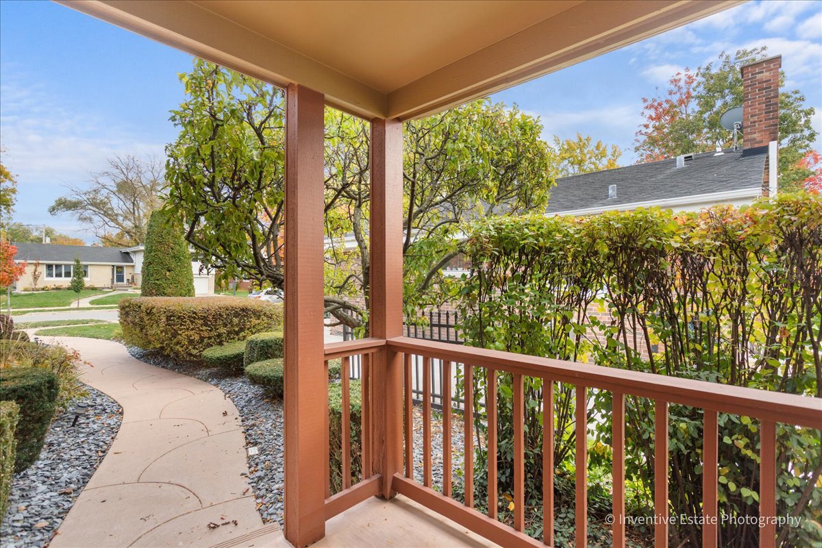 814 S Saylor Avenue, Elmhurst, IL 60126