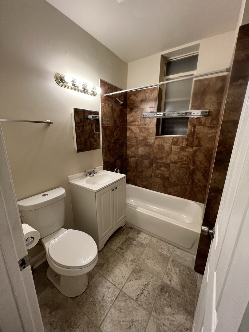 1613 S CENTRAL PARK Avenue, Chicago, IL 60623