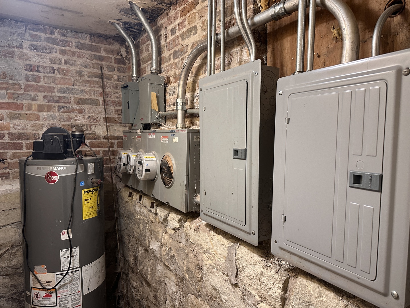 1613 S CENTRAL PARK Avenue, Chicago, IL 60623