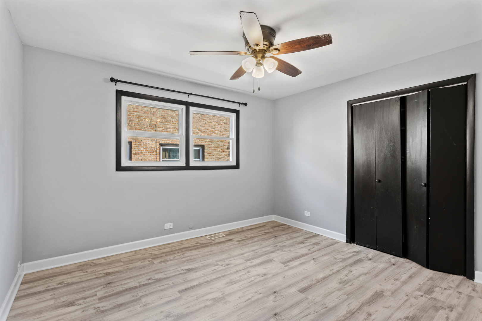 55 W ANN Street #B, Lombard, IL 60148