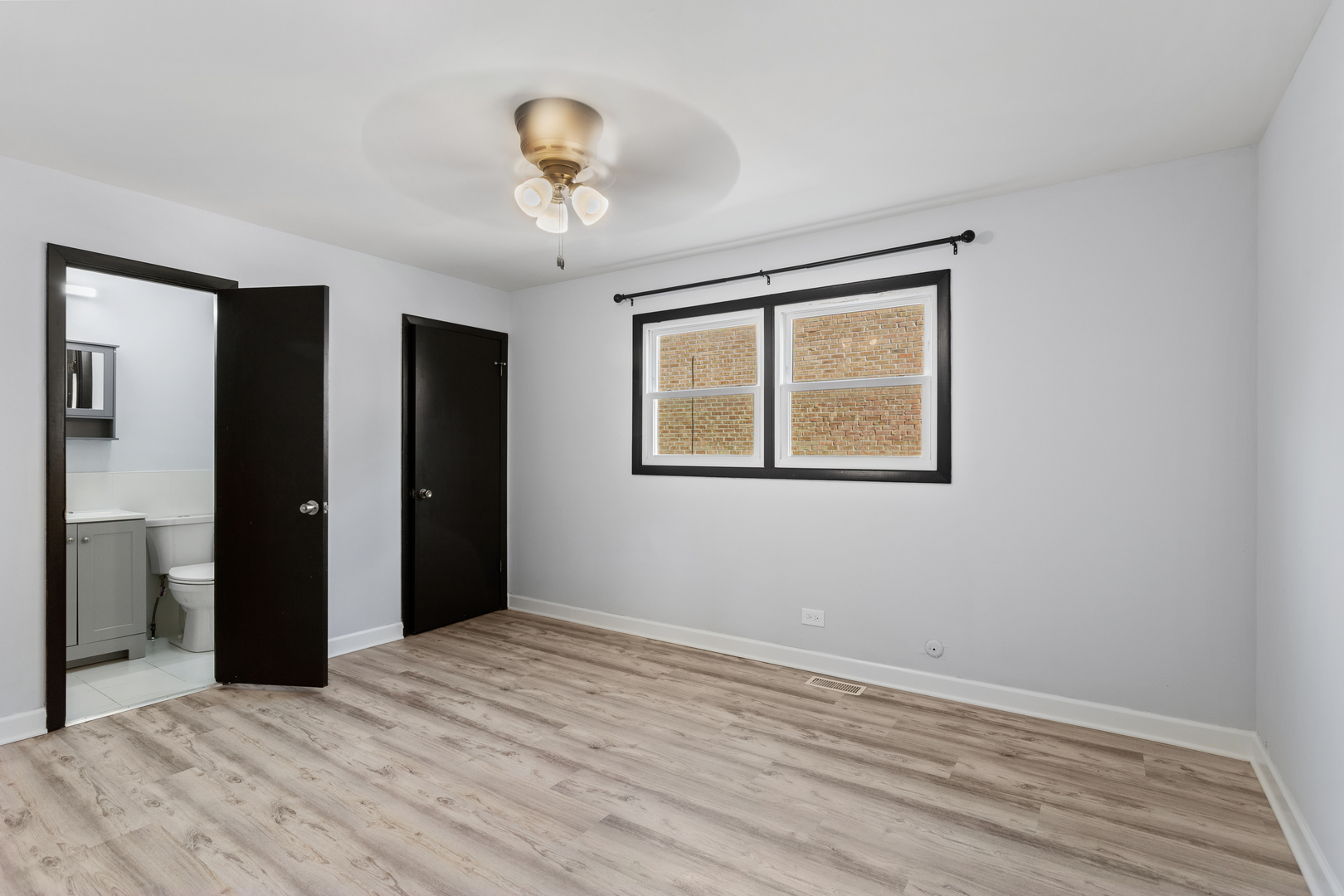 55 W ANN Street #B, Lombard, IL 60148