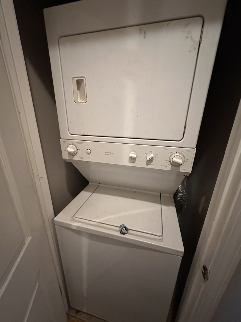 4146 W JACKSON Boulevard, Chicago, IL 60624