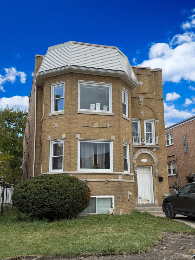 815 S 19th Avenue, Maywood, IL 60153