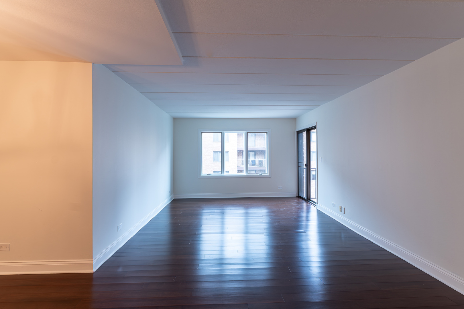 905 Center Street #208, Des Plaines, IL 60016