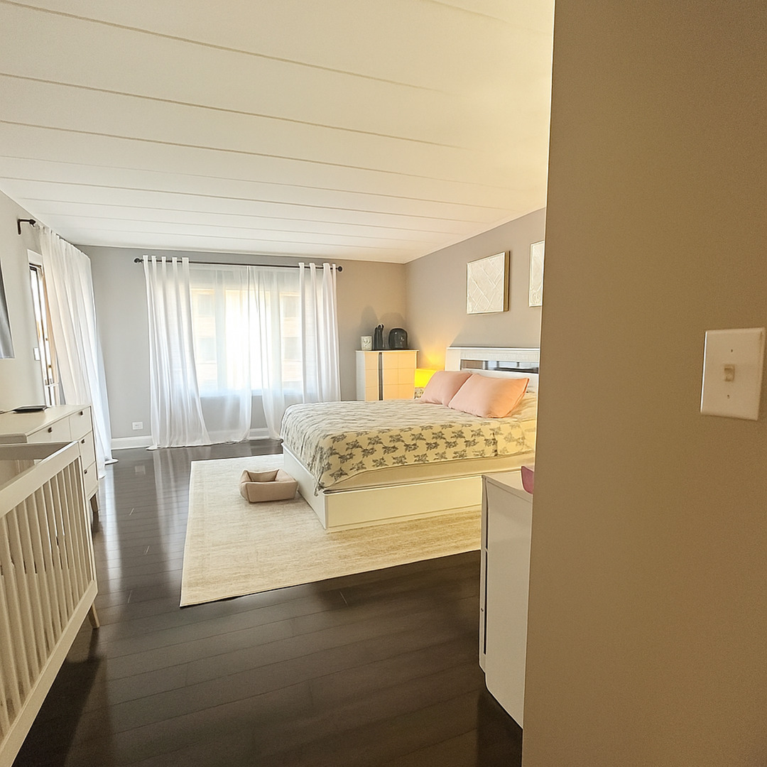 905 Center Street #208, Des Plaines, IL 60016