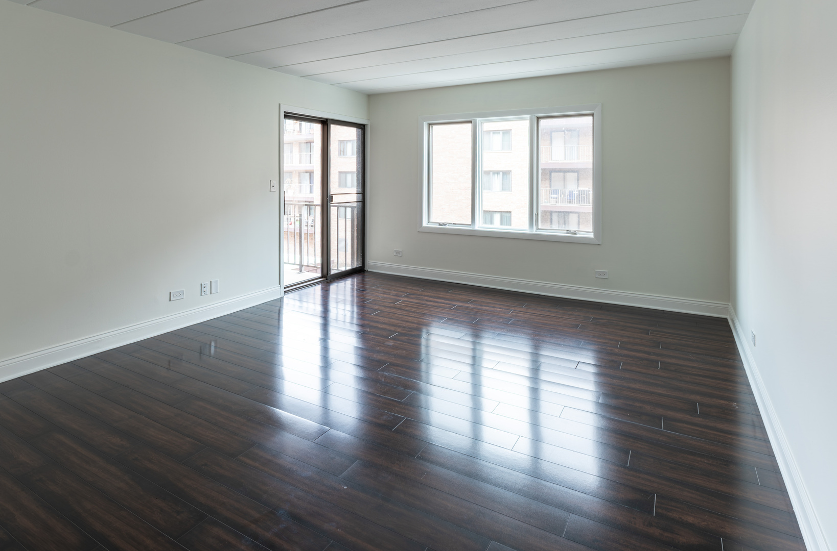 905 Center Street #208, Des Plaines, IL 60016